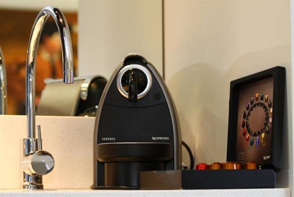 Chateau Elan At The Vintage Pokolbin Eksteriør bilde A Nespresso machine