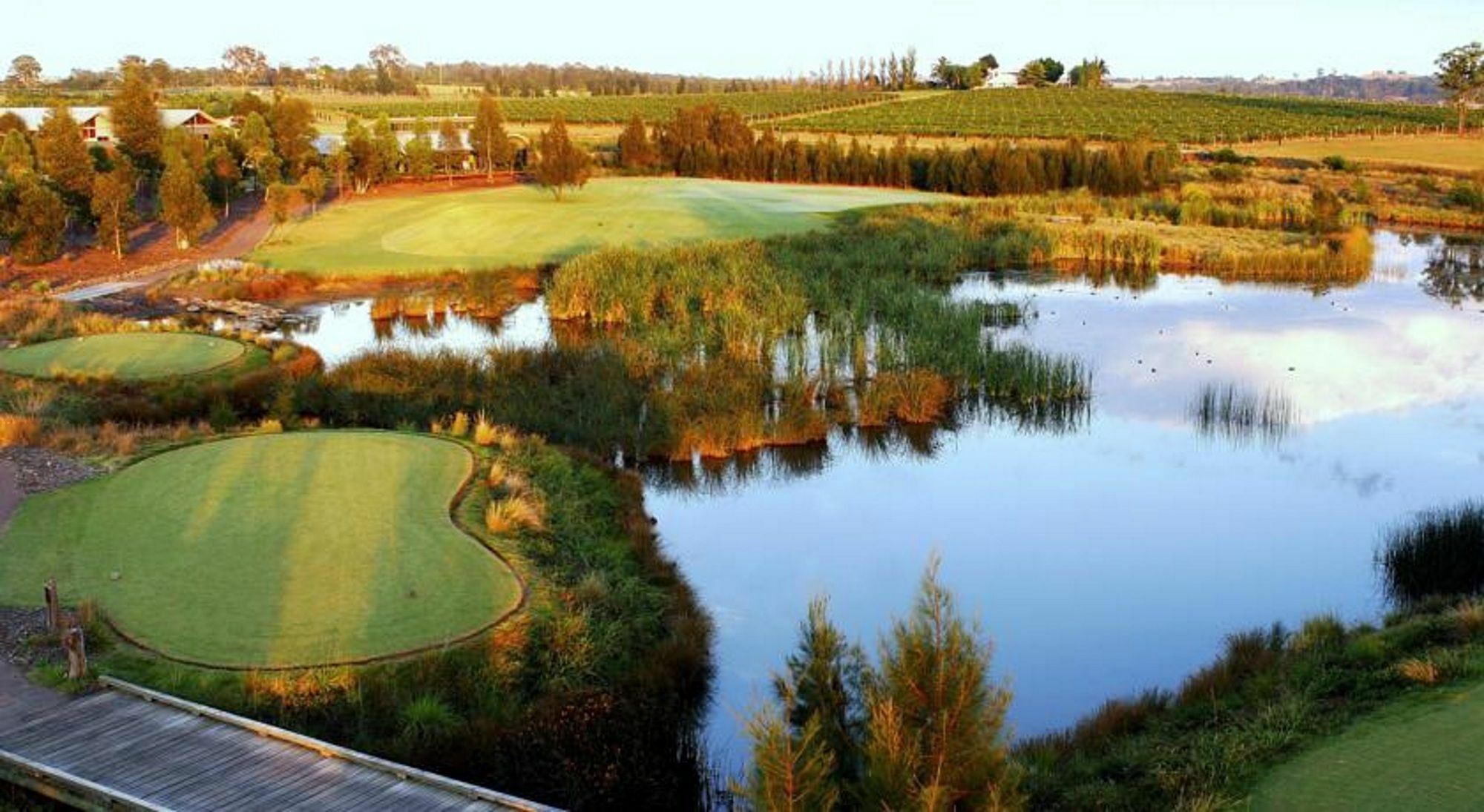 Chateau Elan At The Vintage Pokolbin Eksteriør bilde The 18th hole at the Links Lady Hagen